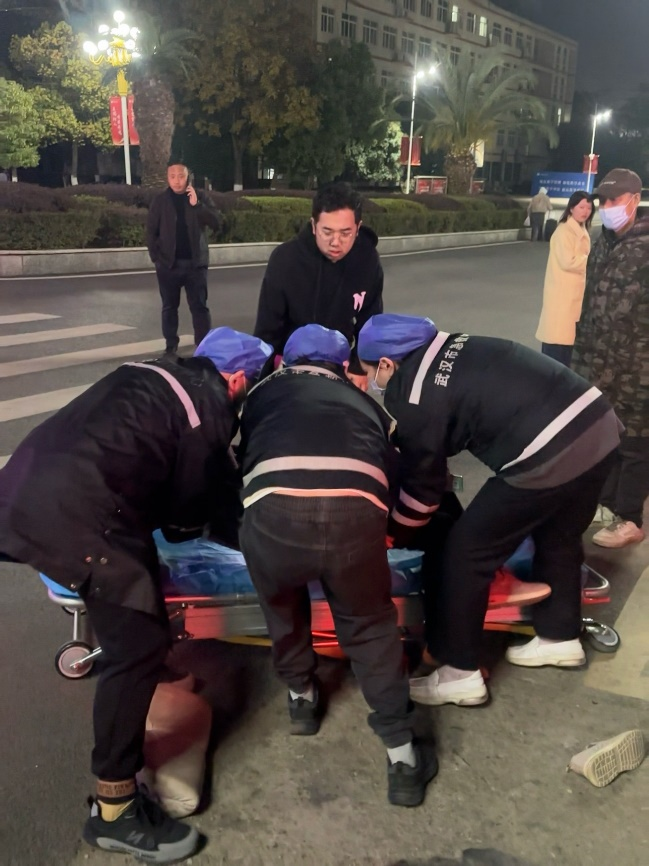 图片2.png 图片2.png