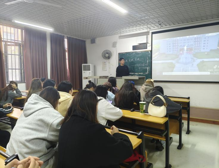 【文明校园建设（六十一）】弘扬校训精神，凝聚青春力量 ——管理学院人力资源管理专升本专业2025级1班团支部举办“知校、爱校、荣校”主题团日活动