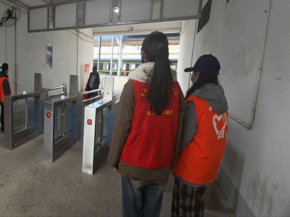 暖冬志愿行，青春暖安陆