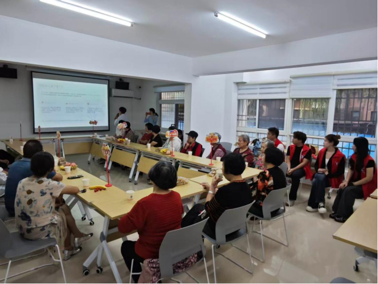 【院系动态】健康科普进社区，邻里同乐庆中秋